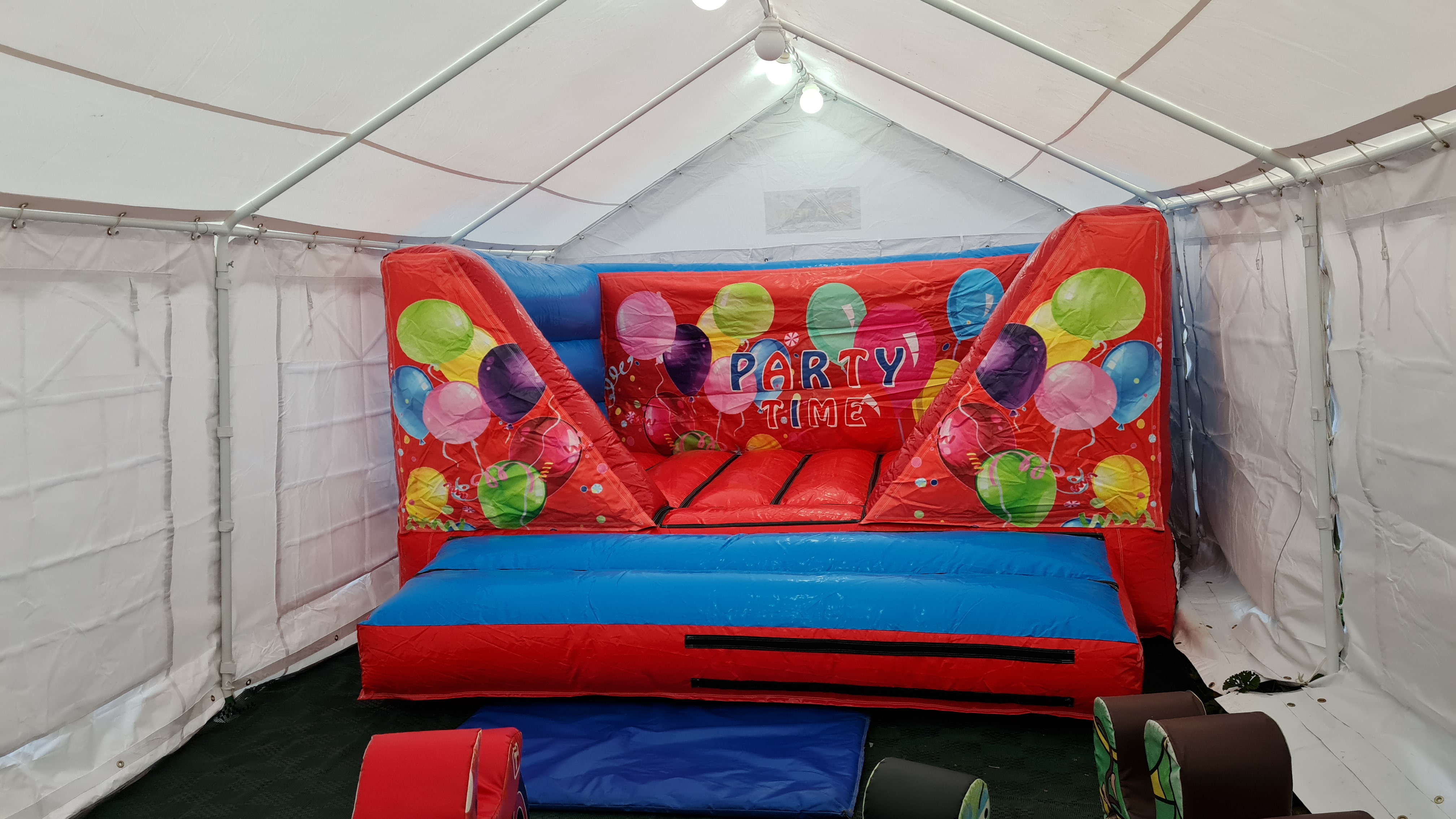 4M X 8M MARQUEE PARTY 4m x 8m Marquee party
