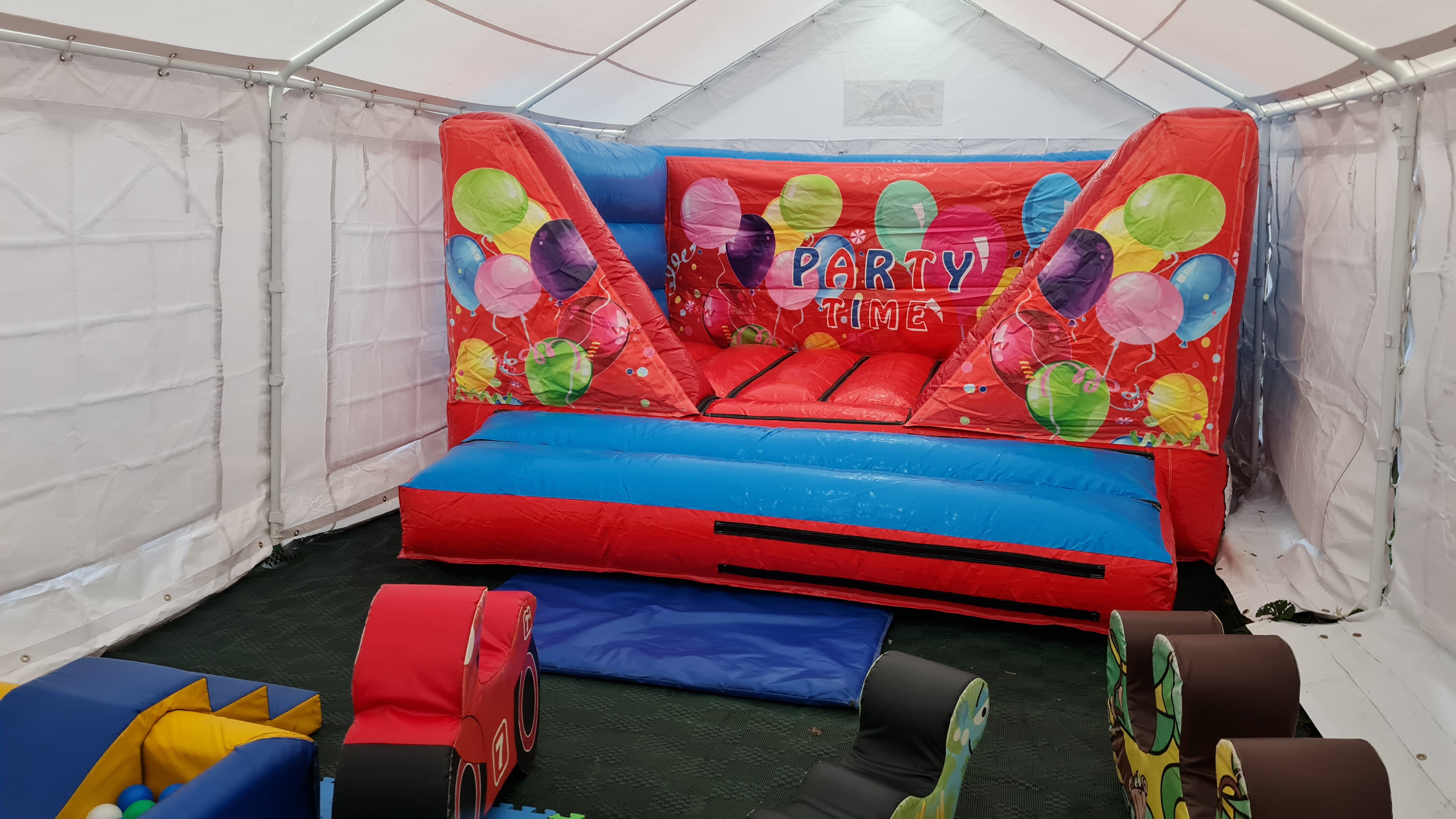 4M X 8M MARQUEE PARTY 4m x 8m Marquee party
